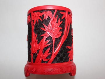 Lacquer Pen Container